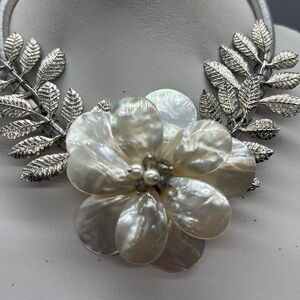 🤍BEAUTIFUL MOTHER OF PEARL CHOCKER